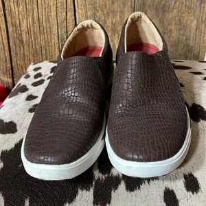 Like new cute twisted x shoes!